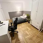 Διαμέρισμα Comfortable 3 Bedroom Flat Next To Q22 Building Βαρσοβία