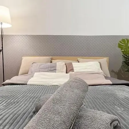 Comfortable 3 Bedroom Flat Next To Q22 Building Διαμέρισμα *